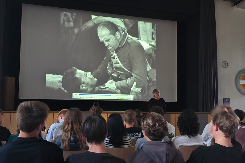 Frau Junk (1)